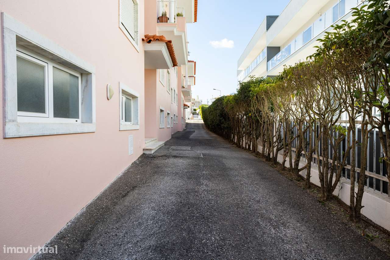 Descubra o Lar Perfeito: Apartamento T3 com Piscina e Jardim em Condom-39