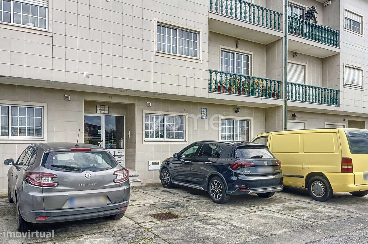 Apartamento T2 | Oiã| Garagem e Arrumos - Grande imagem: 2/27