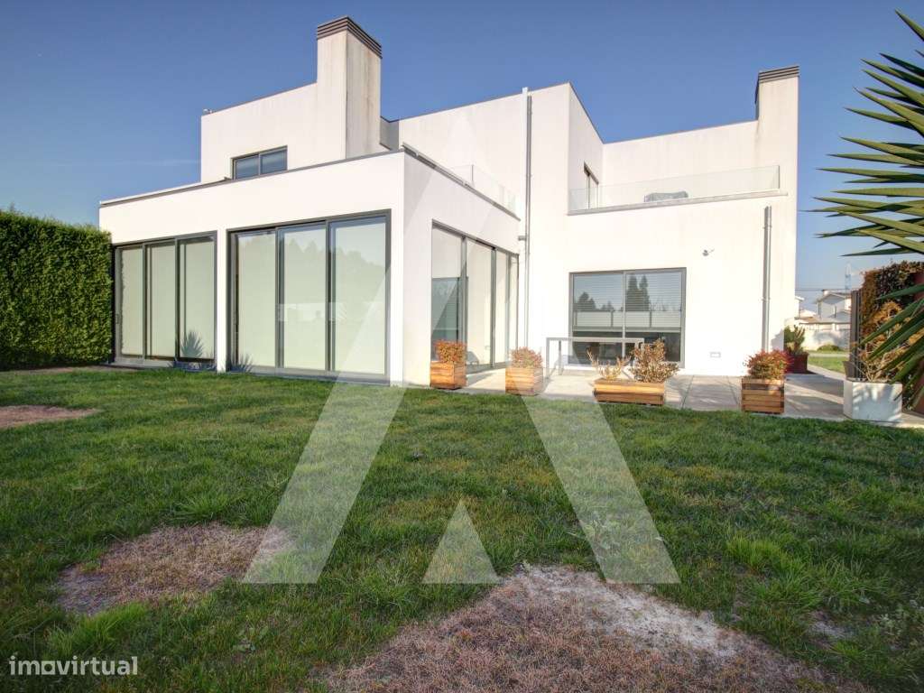 Moradia T4 de Luxo em Oliveira do Bairro-47