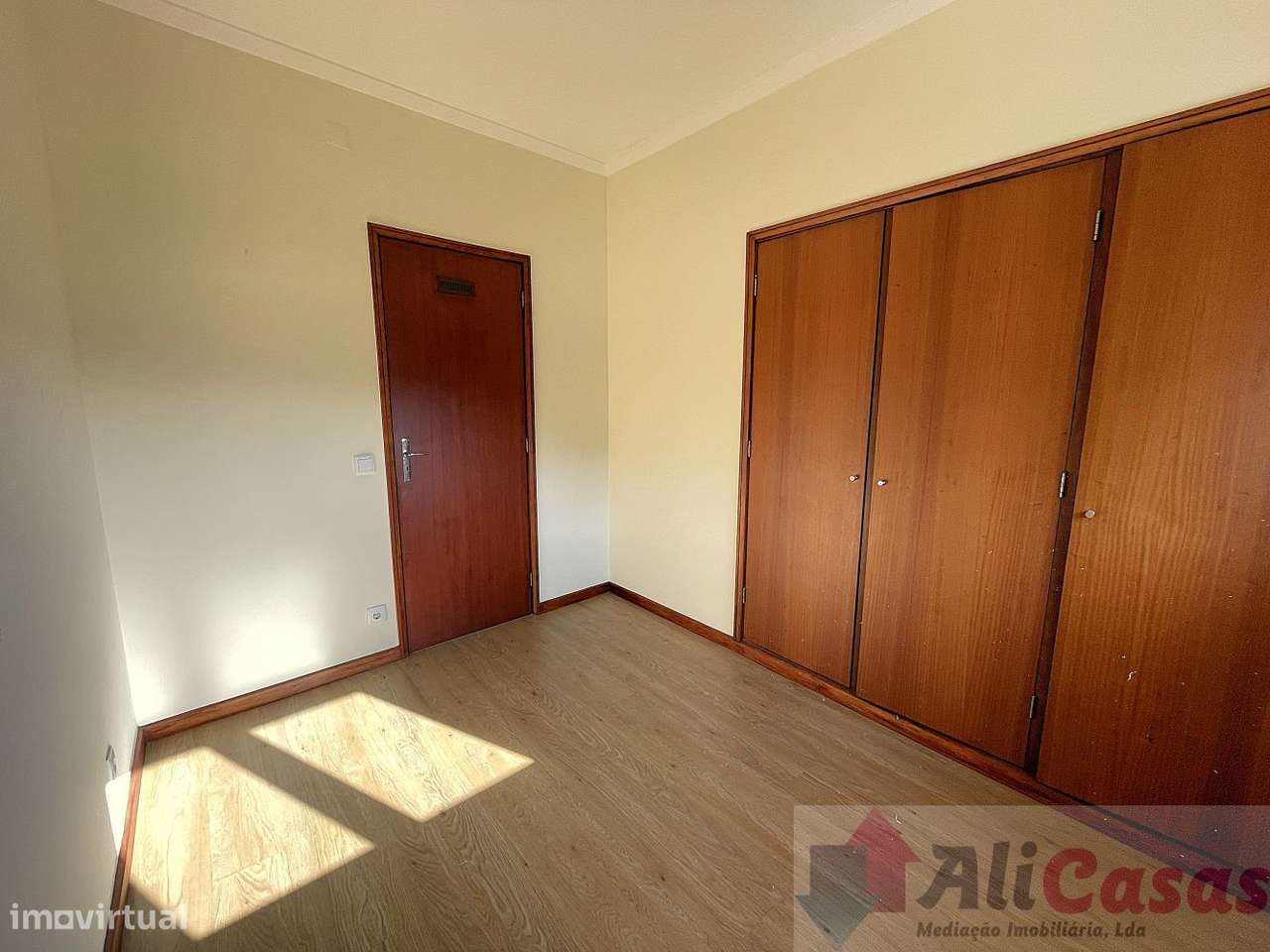 Excelente T3 Tipo Andar-Moradia No 2º e Último piso-23