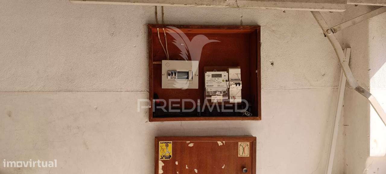 Garagem à Venda no centro do Laranjeiro na Praceta dos Álamos - 52.... - Grande imagem: 4/6