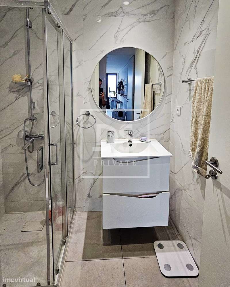 Apartamento T2 em Vilar de Pinheiro com Garagem e Carregador Elétrico-15