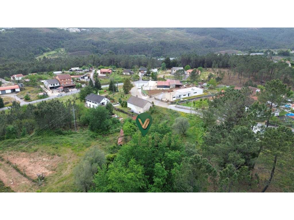 Terreno com 1.310 m² | Projeto Aprovado | Calheiros, Ponte de Lima-4