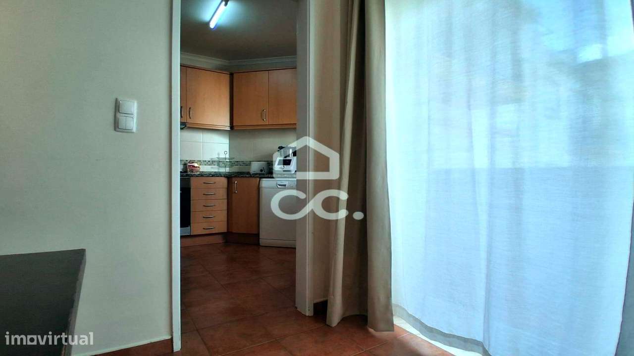 Apartamento T3 Moderno em Azeitão-12