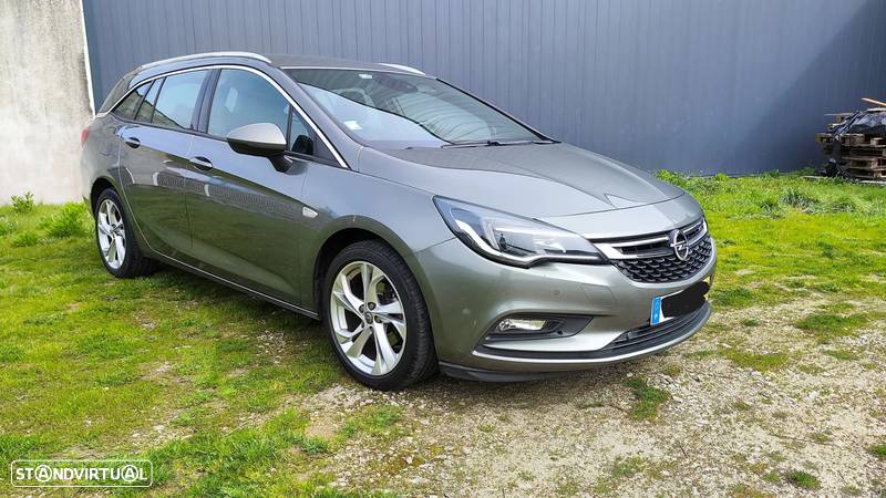 Opel Astra Sports Tourer - 3