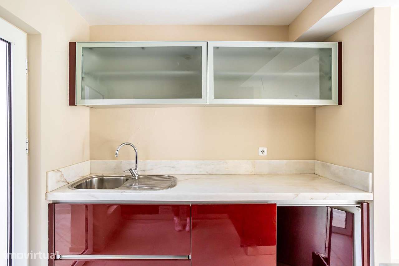 Moradia de Luxo em Condomínio Exclusivo com Piscinas no Carvoeiro-11