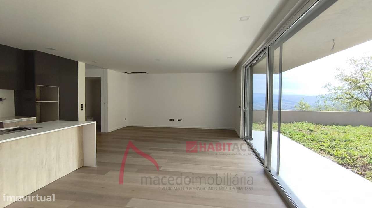 MORADIA T3 A VENDA | CONFORTO, DESIGN E QUALIDADE EM PÓVOA DE LANHOSO, - Grande imagem: 5/26