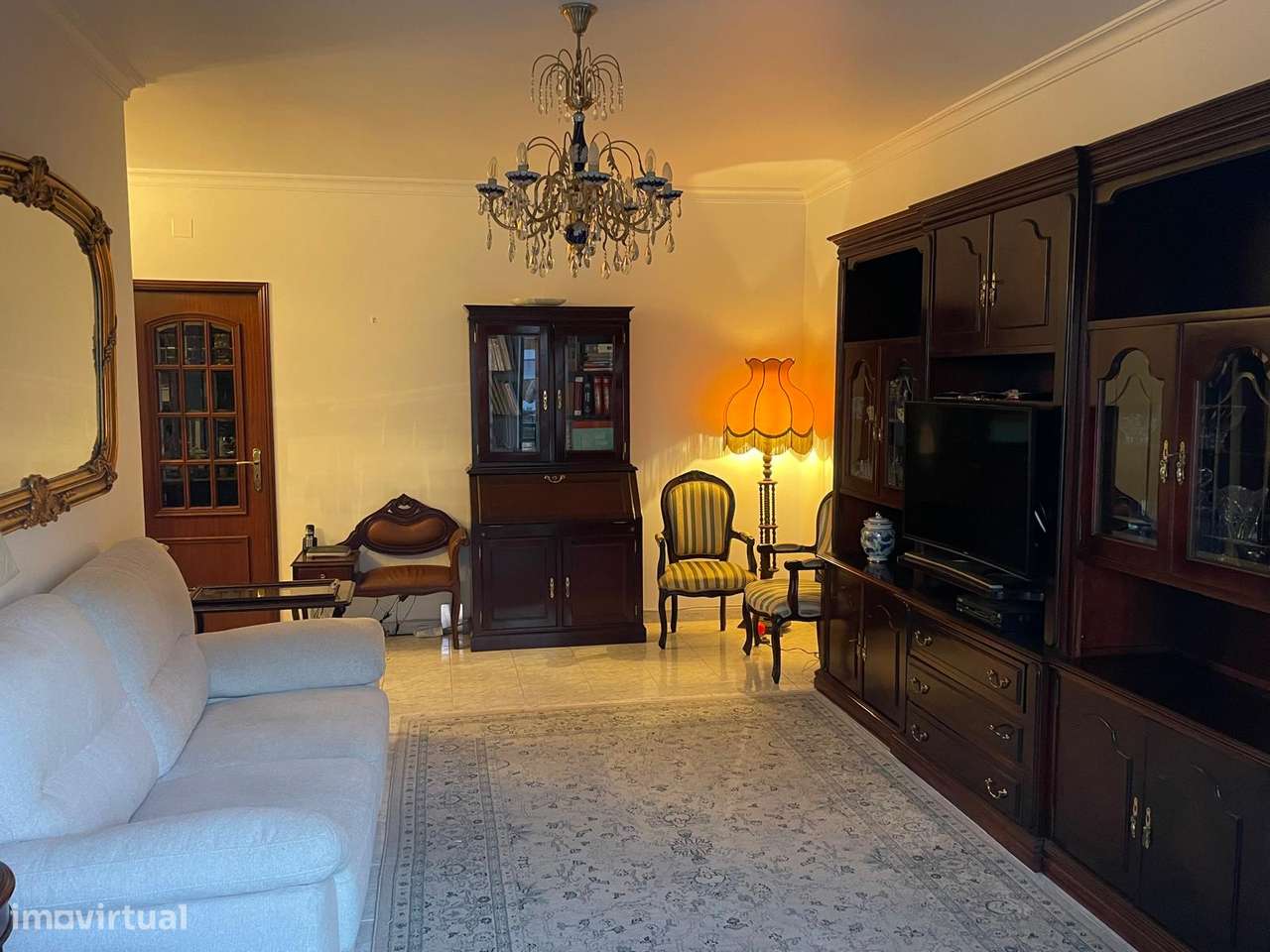 T2 em Faro com varanda pronto a habitar - Grande imagem: 3/24