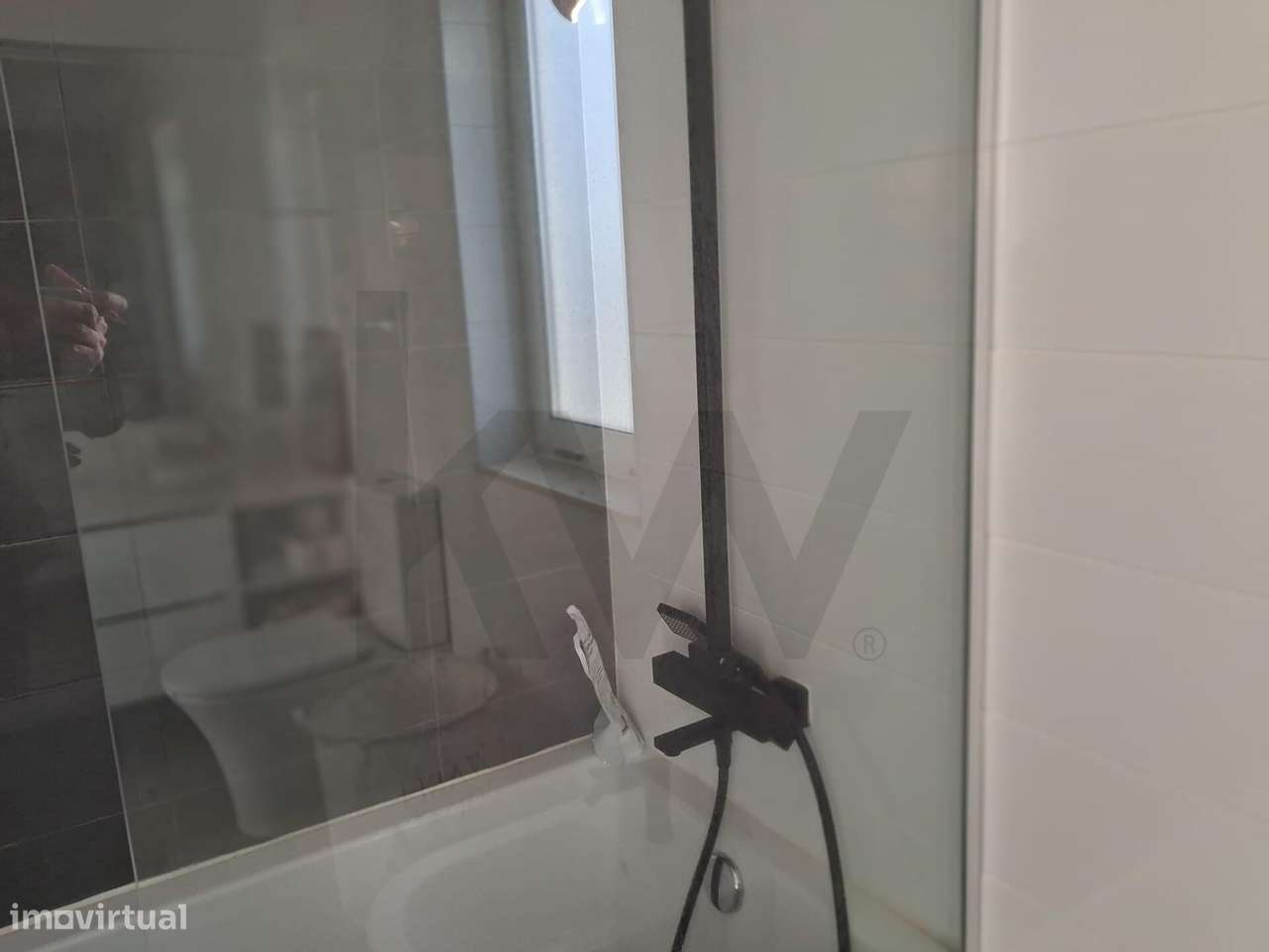 Venda moradiia T3 com terreno de 11.520m2, Isolada com piscina em A-27