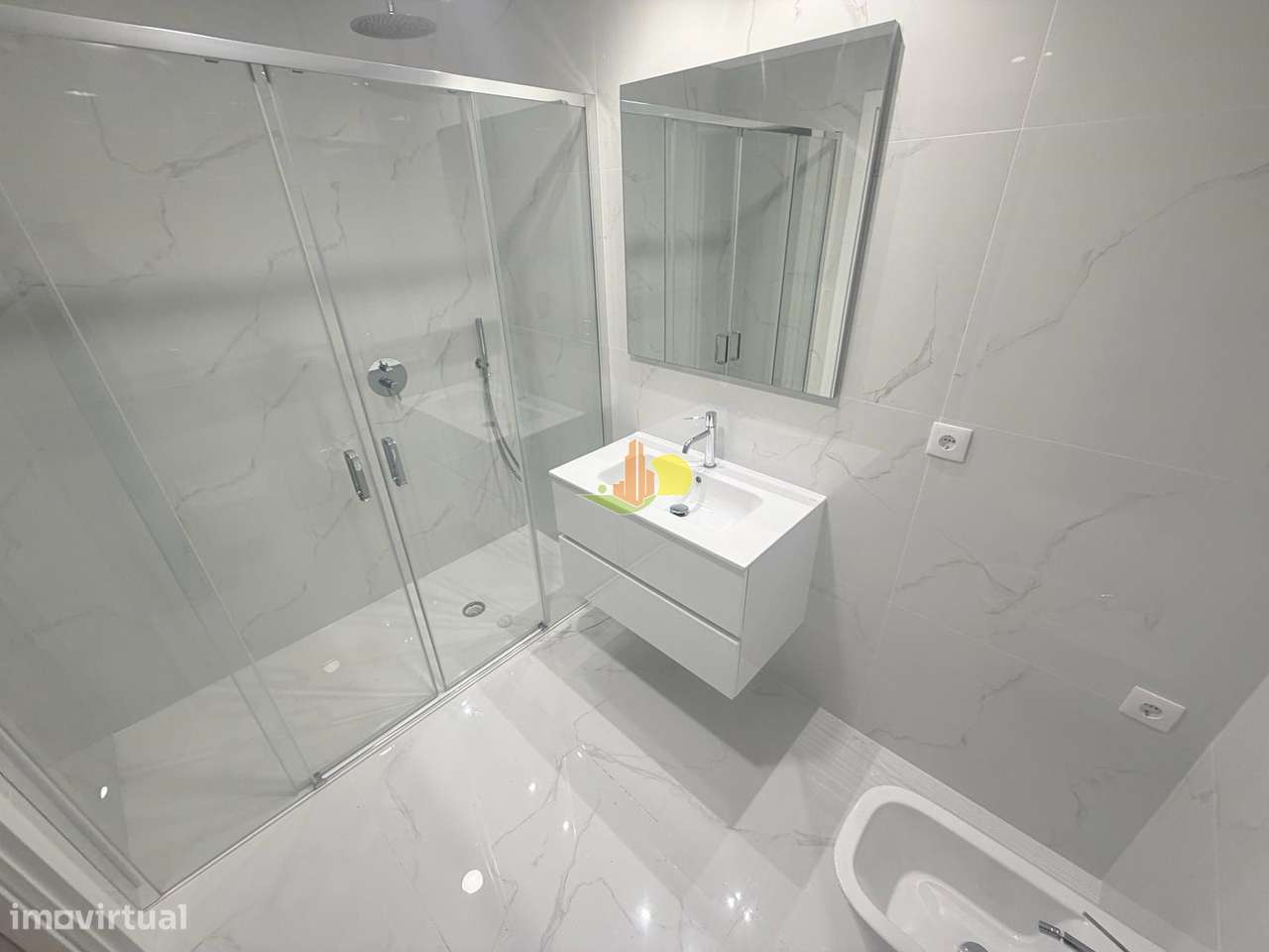 T1k Novo - Condomínio com piscina-15