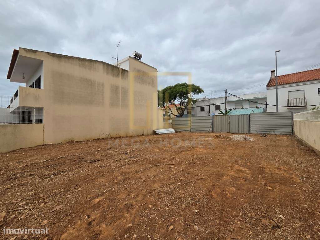 Lote de terreno com área total de 251m2 para construção de moradia ...-14