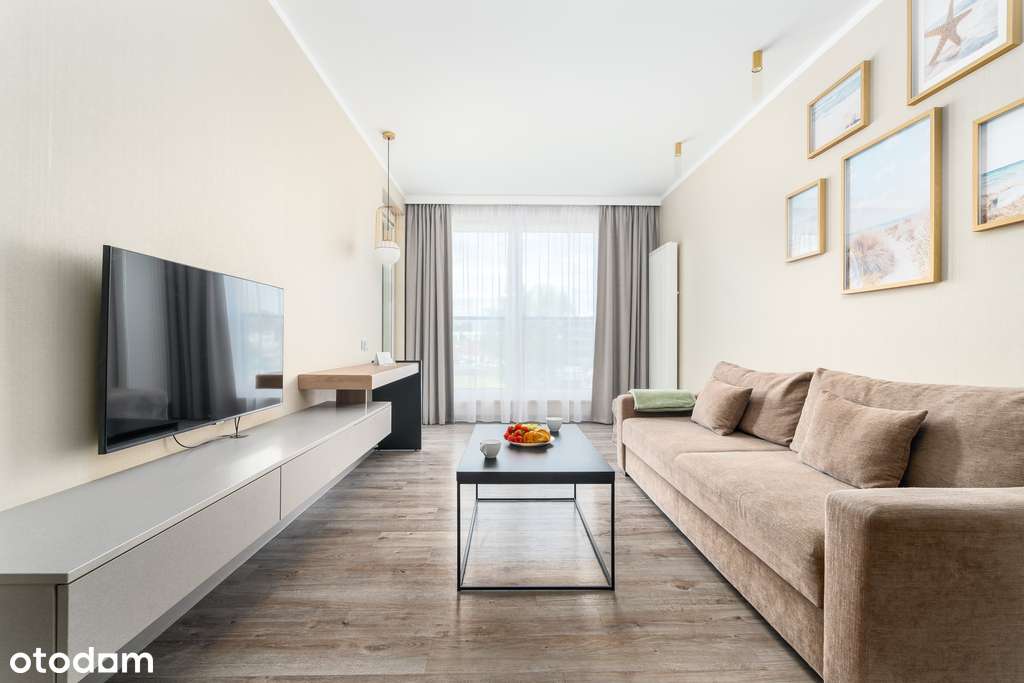 Apartament z loggią i widokiem na plac miejski - Pełny obrazek: 4/14