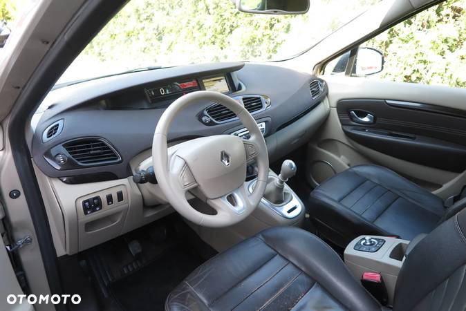 Renault Grand Scenic dCi 130 FAP Luxe - 23