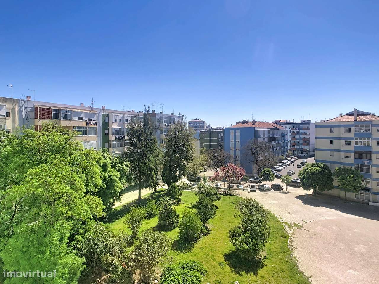 Apartamento, 4 quartos, Almada, Laranjeiro-13