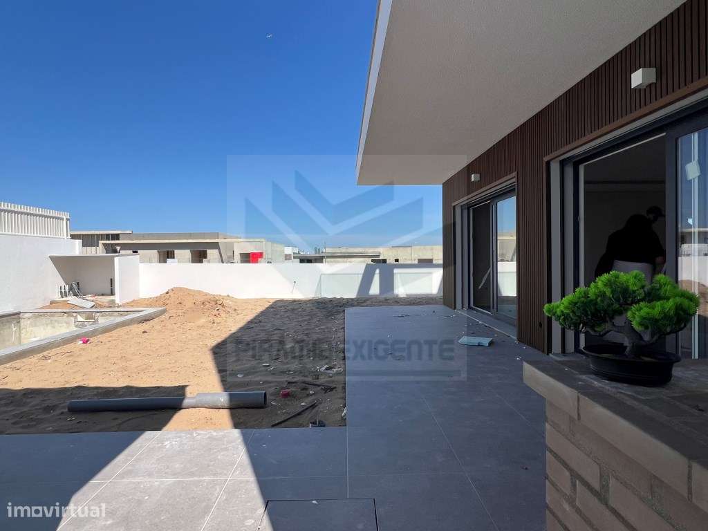 Moradia Isolada, Piscina, Garagem, Jardim Amplo, Azeitão-9