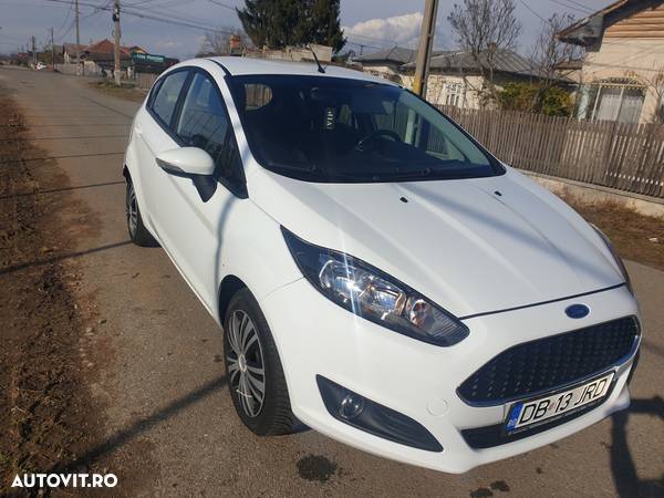 Ford Fiesta - 2