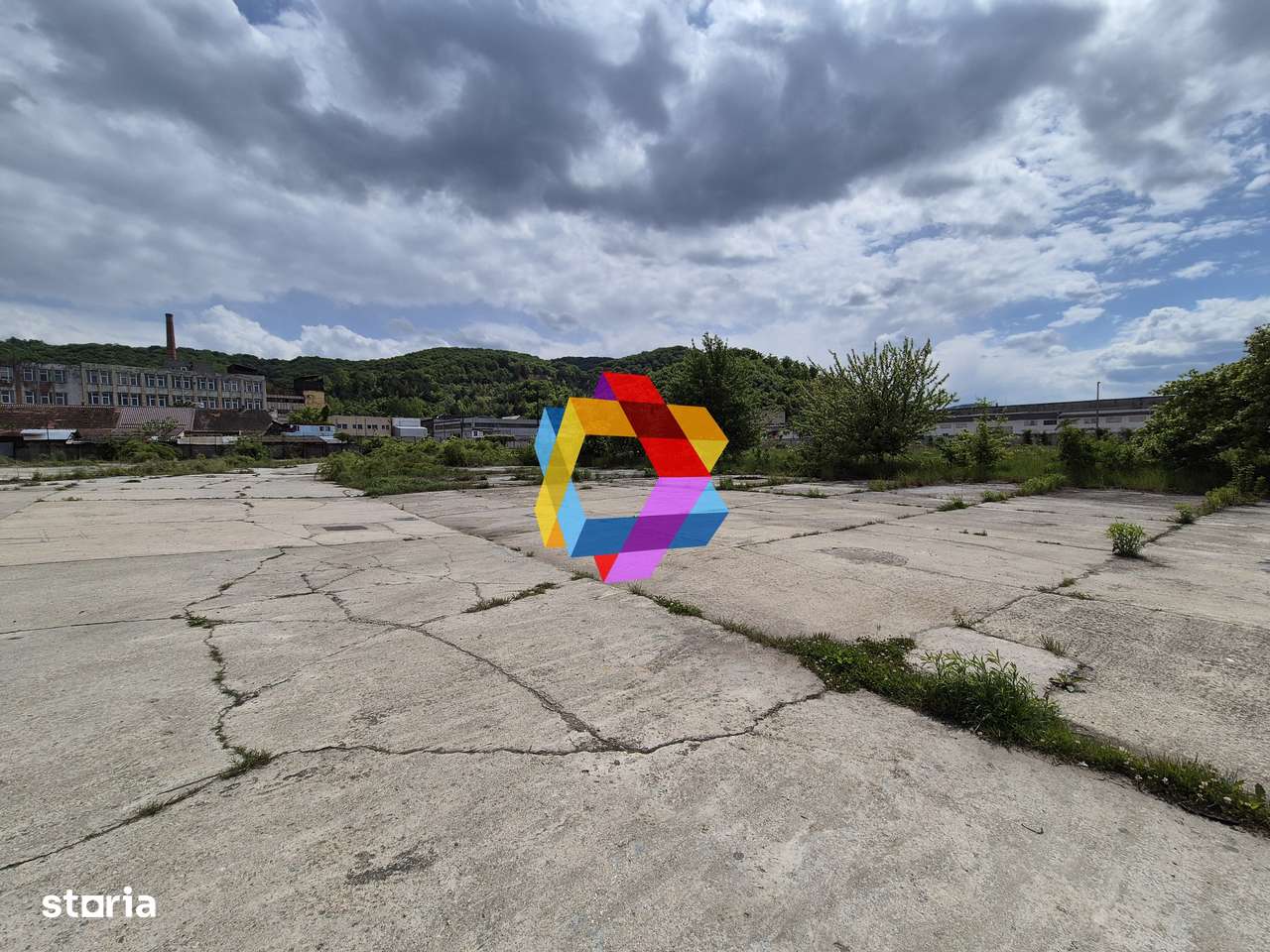 Platforma betonata de inchiriat Brașov - 1000 mp - Imagine principală: 3/4