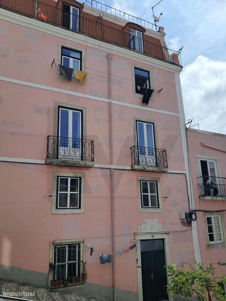 * Prédio com licença de alojamento local * Possibilidade de aumentar m - Grande imagem: 2/43