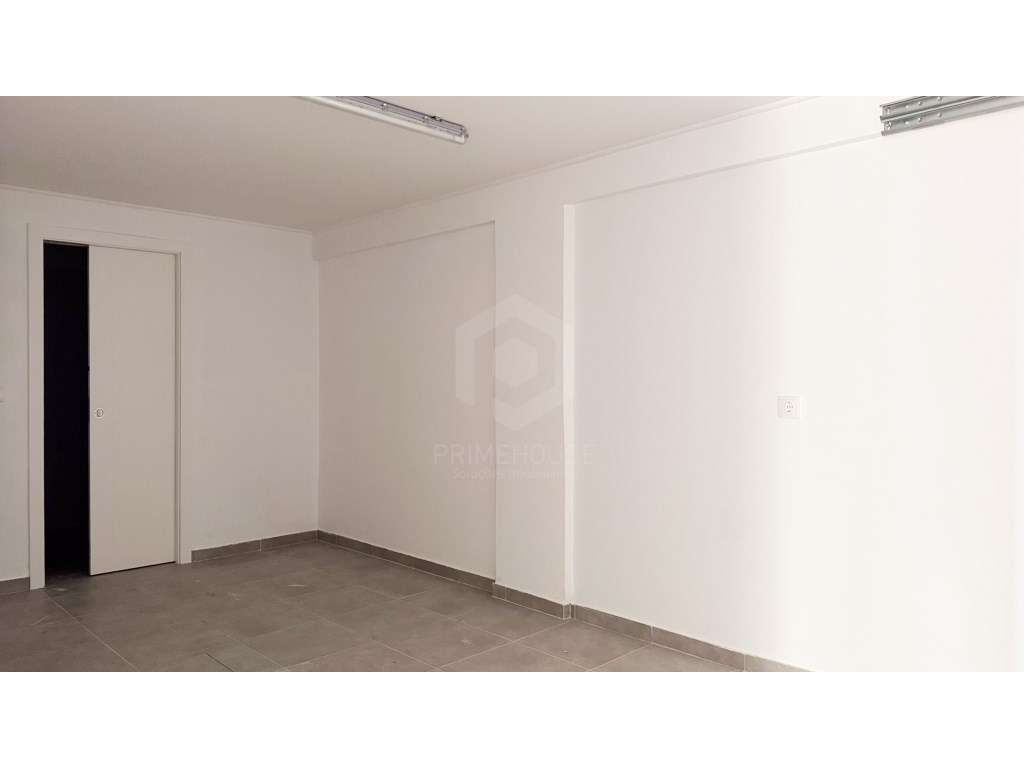 Moradia T4 com piscina - Quintinhas-43