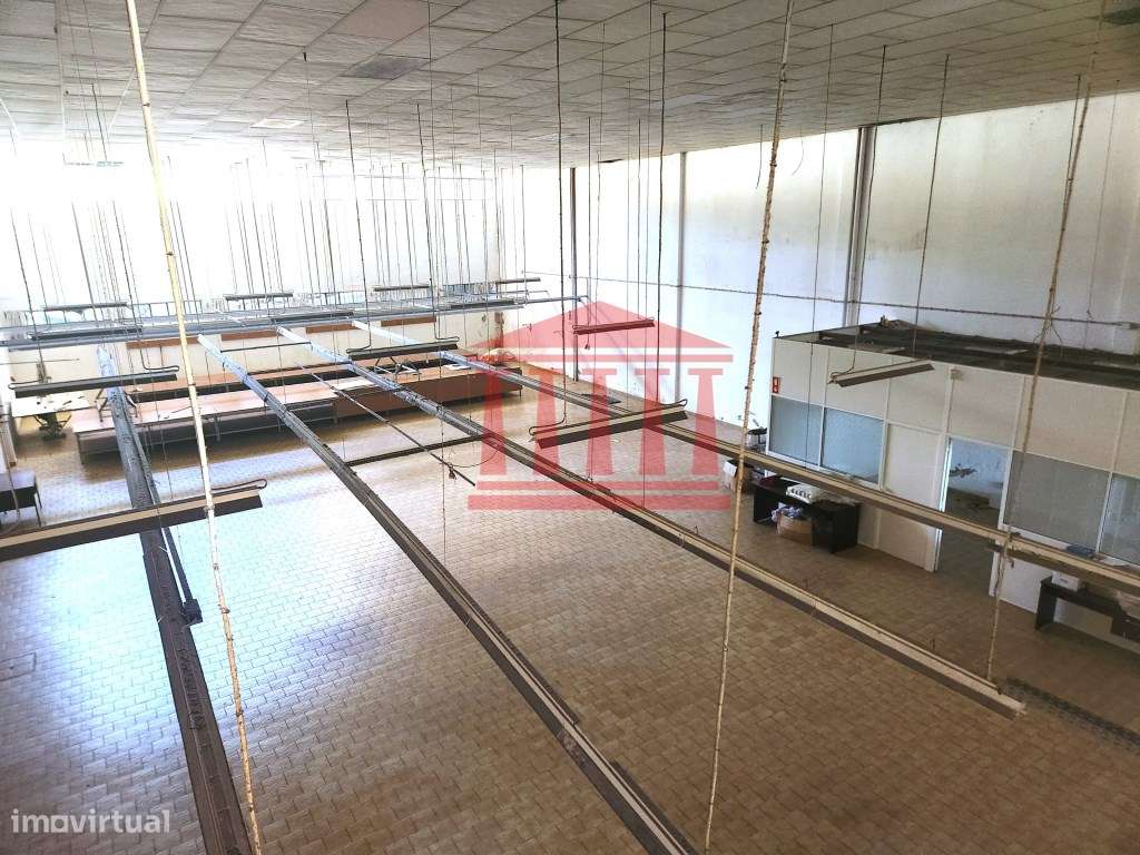 PAVILHÃO INDUSTRIAL- V. F. S. PEDRO - Grande imagem: 3/11