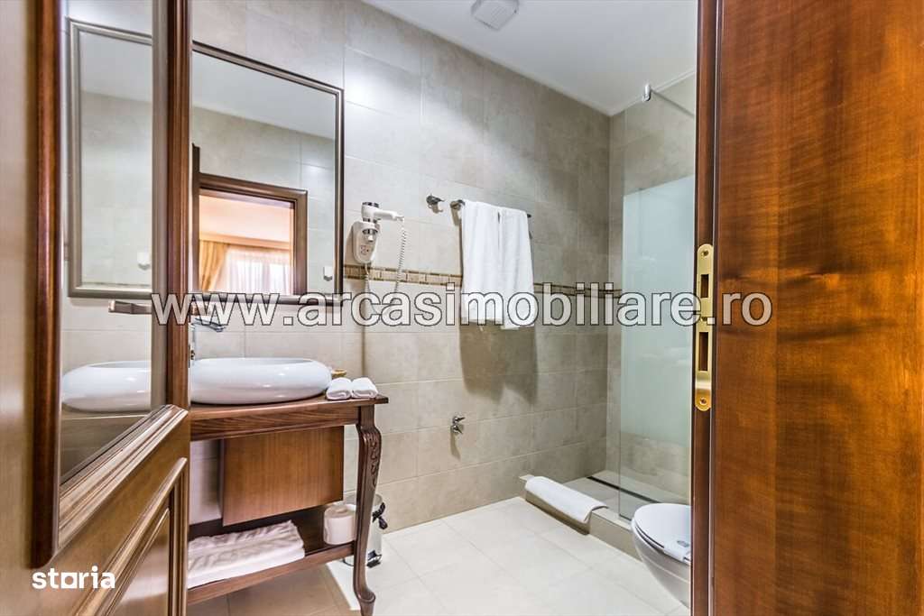 HOTEL DE VANZARE 5* ULTRACENTRAL!-11