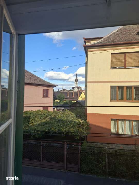 Apartament Deosebit cu 4 Camere - 129 mp Utili - Orasul de Jos-0