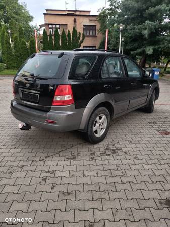 Kia Sorento - 4