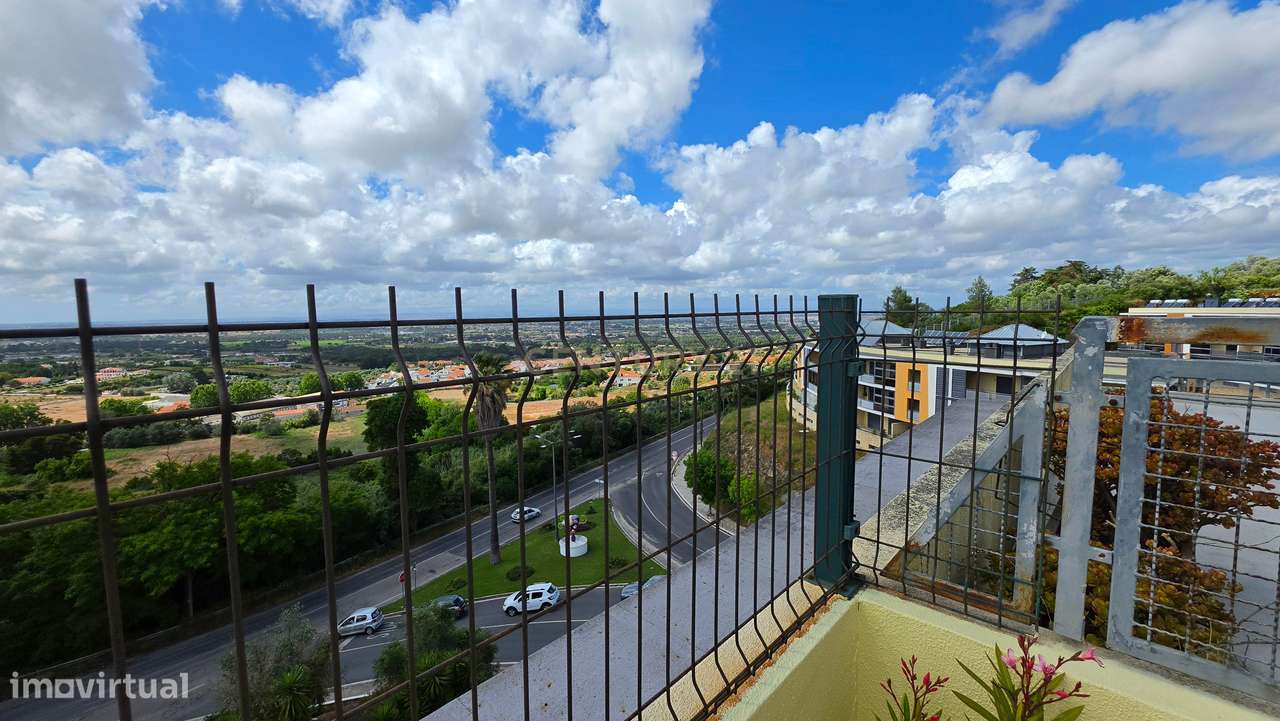 Apartamento Duplex T5 no centro de Palmela-8