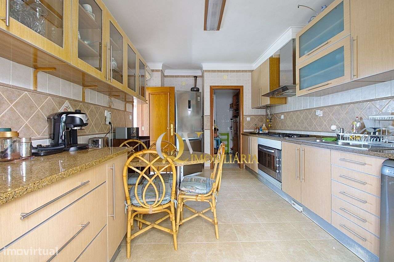 Excelente Moradia V4 para venda sita nos Jardins da Parede-27