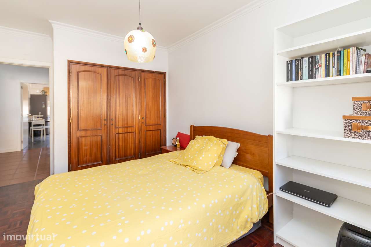 Apartamento T3 em zona central da Quinta do Conde-13