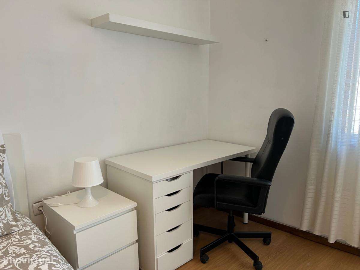 Quarto - localizado em Trofa Porto - Grande imagem: 3/7