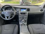 Volvo V60 2.0 D2 Momentum Drive Geartronic - 4