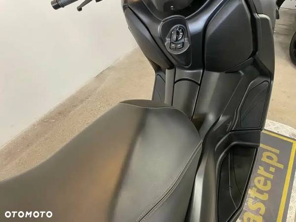 Yamaha X-max - 16