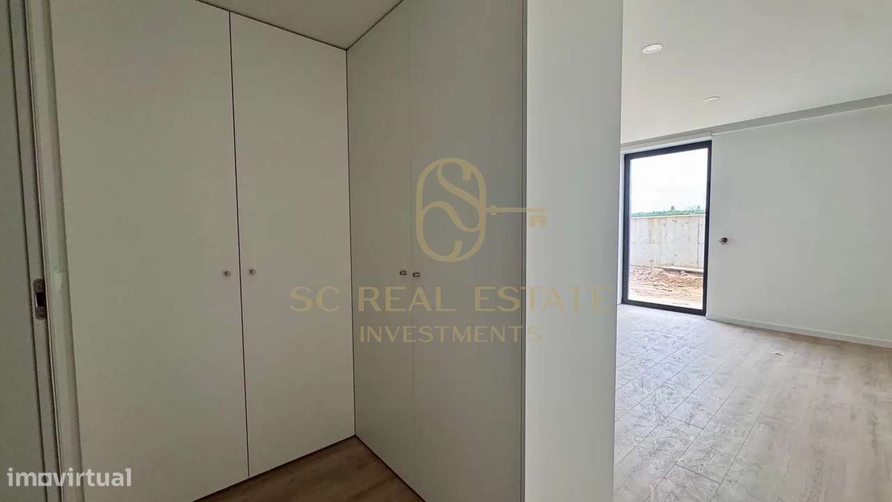 Apartamento T2 com Terraço e jardim, 2 suites em S. Mamede Infesta-20