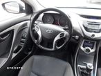 Hyundai Elantra 1.6 Comfort - 23