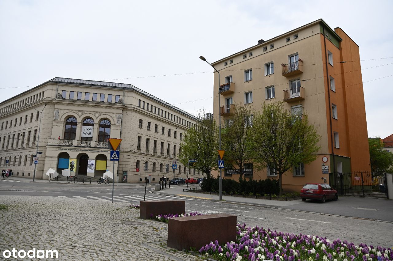 DUŻE 3 pokoje (64,3 m2) w ścisłym centrum Poznania