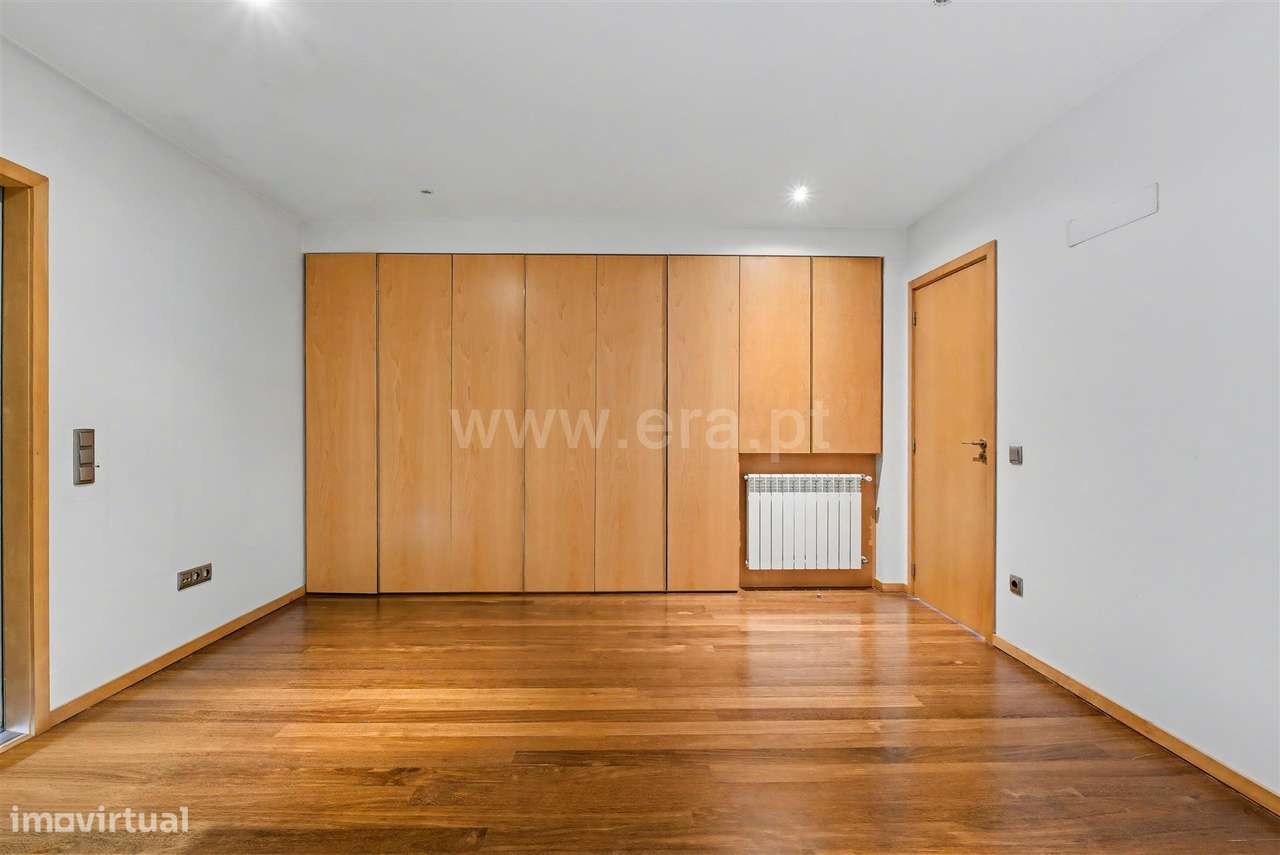 Moradia V3 em Paredes-15