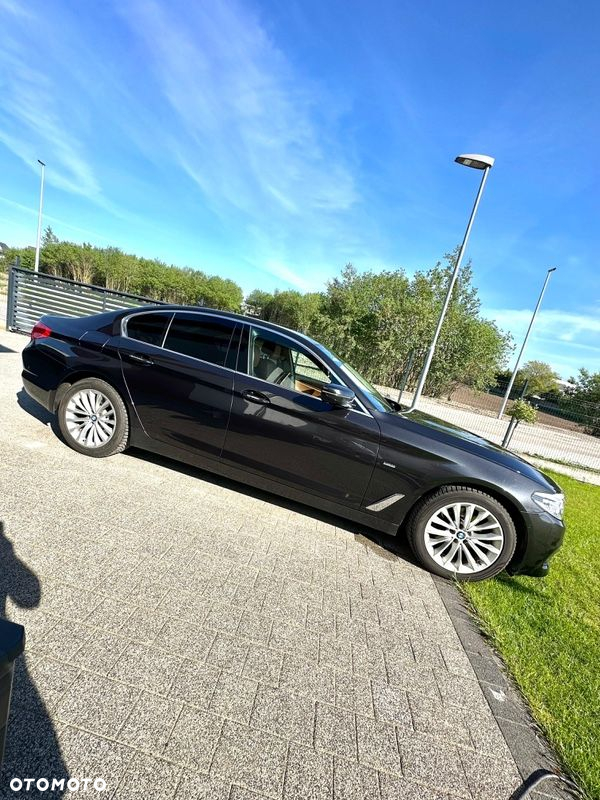 BMW Seria 5 520d xDrive Luxury Line - 7