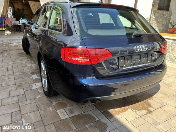 Audi A4 Avant 2.0 TDI DPF multitronic S line Sportpaket - 4