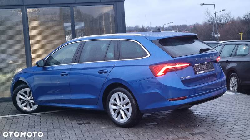 Skoda Octavia 2.0 TDI SCR Style DSG - 10