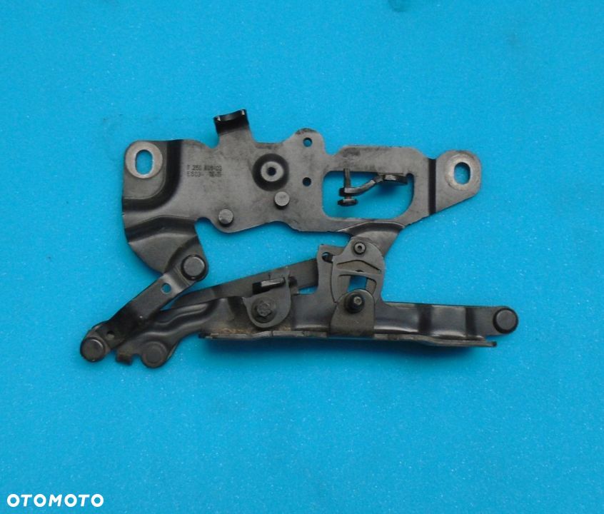 BMW 7 F01 F02 LIFT ZAWIAS MASKI PRAWY 7250806 - 1