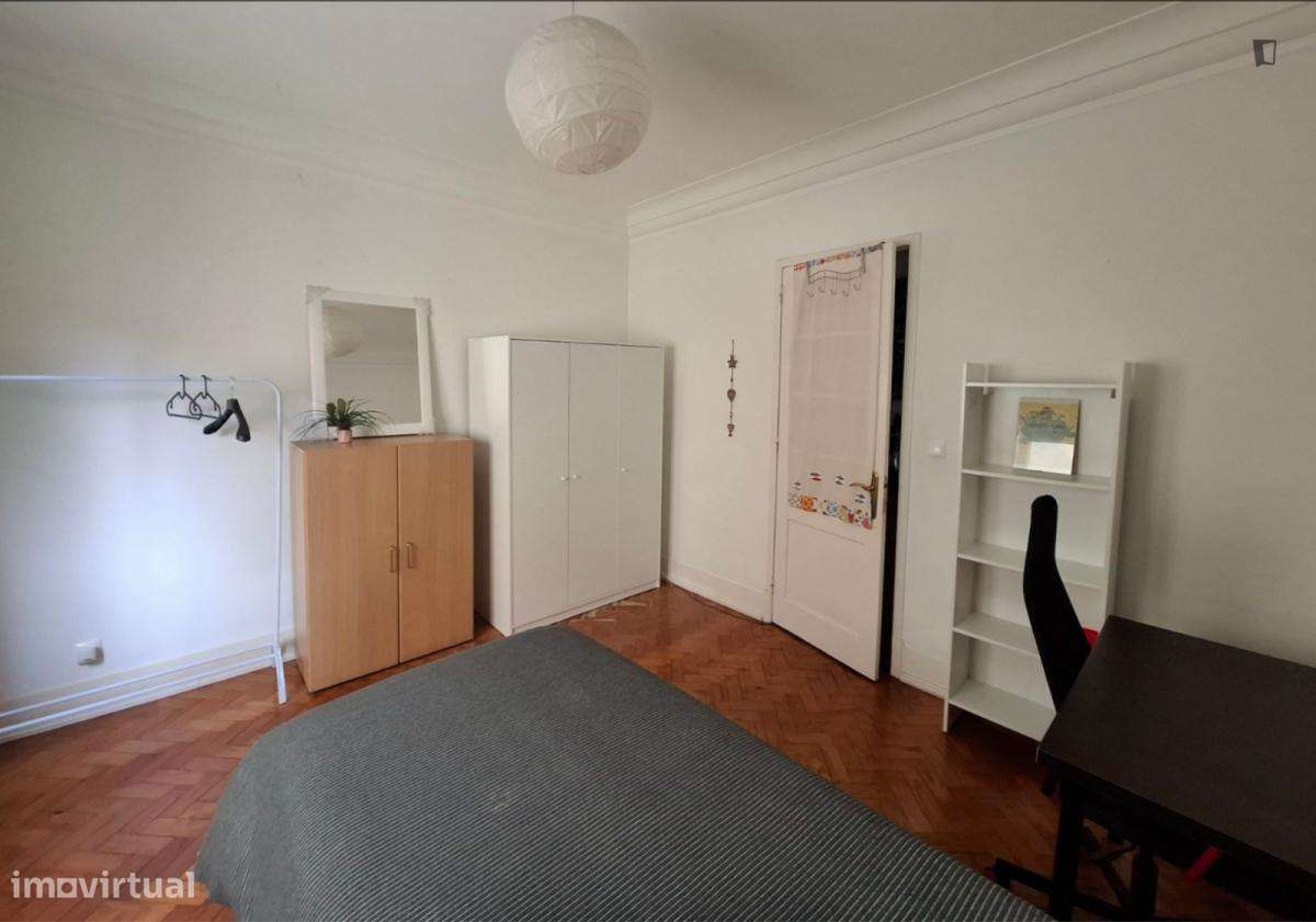 Quarto - localizado em Campolide Lisbon - Grande imagem: 4/6