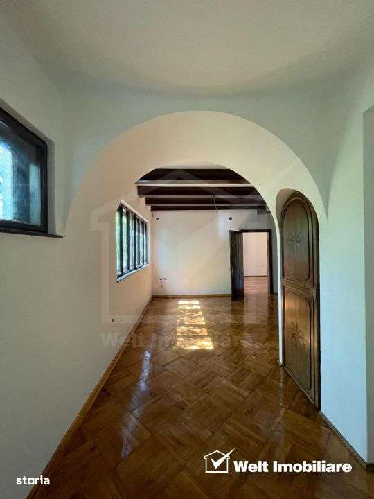 Vila 250mp pe teren 2200mp, str Republicii - Imagine principală: 4/10