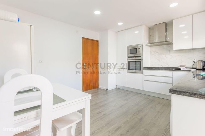 Quinta do Conde - Moradia Geminada de 4 assoalhadas com garagem-5