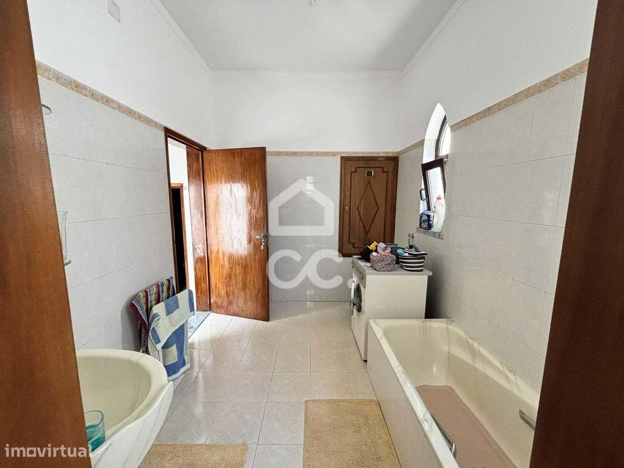 Moradia com 4 quartos no centro da cidade com garagem-25