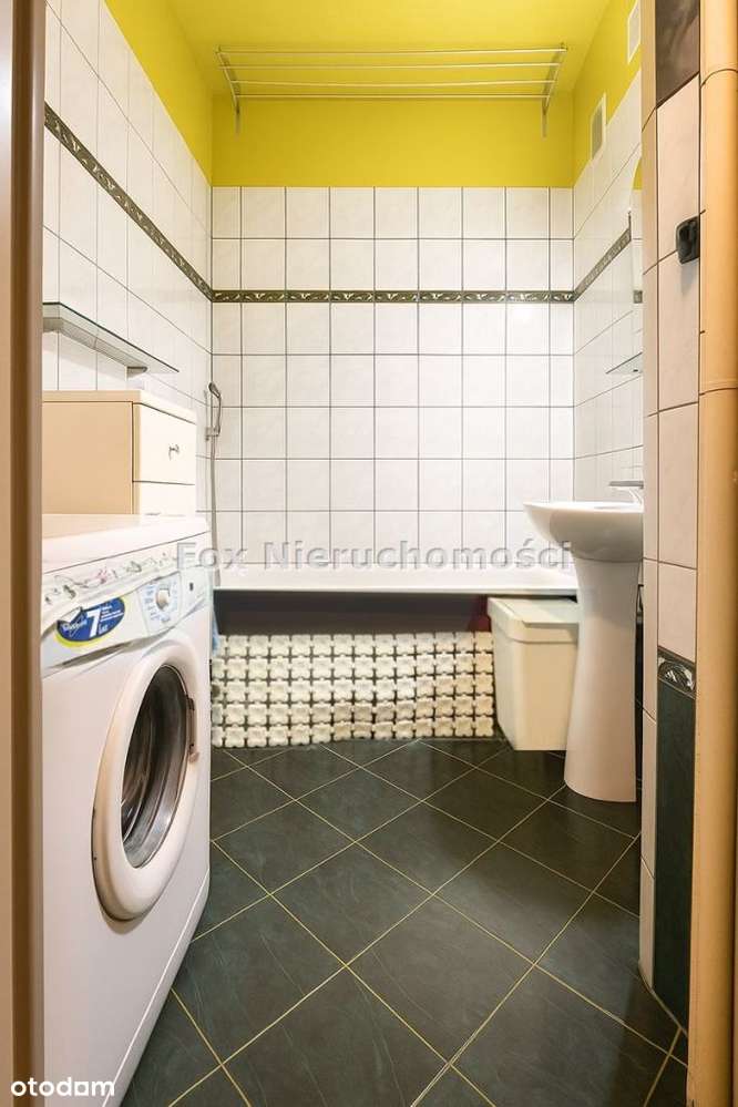 3 pokoje z dużym balkonem -1 piętro niski blok-9