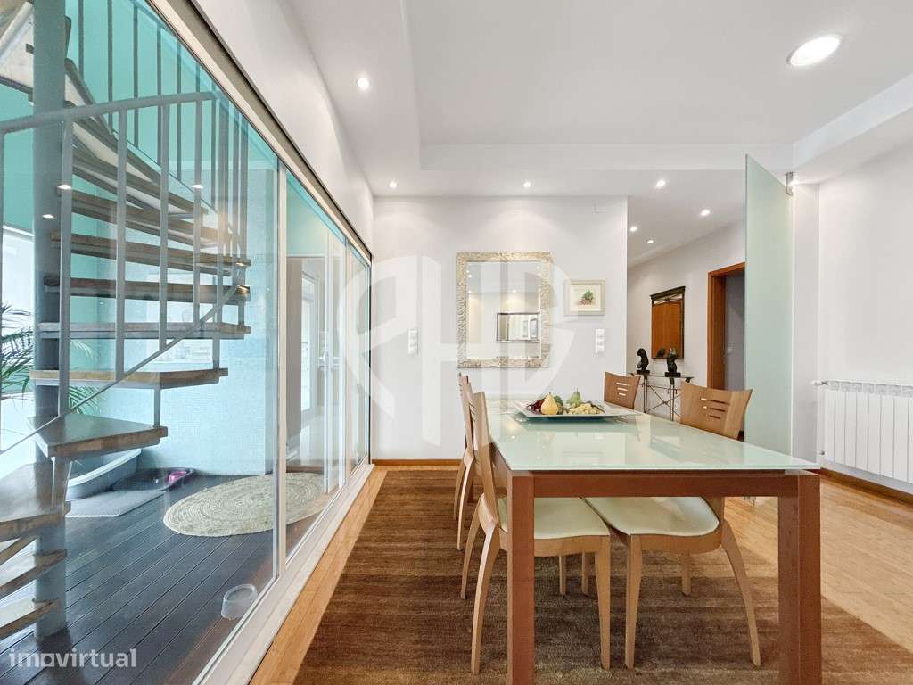 Apartamento T3+1 Duplex C/Terraço 250m2 // Condominio-5