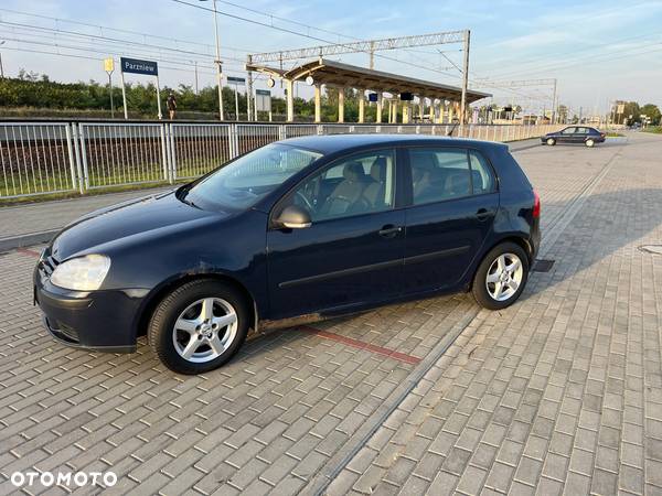 Volkswagen Golf V 1.9 TDI Trendline - 5