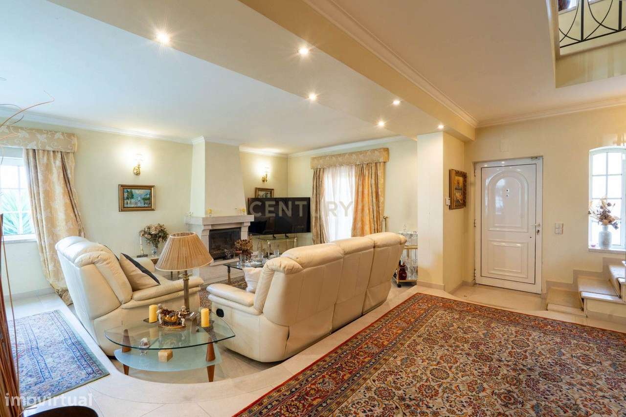 Excelente Moradia T4 com piscina, jardim, garagem e aquecimento centra - Grande imagem: 3/52