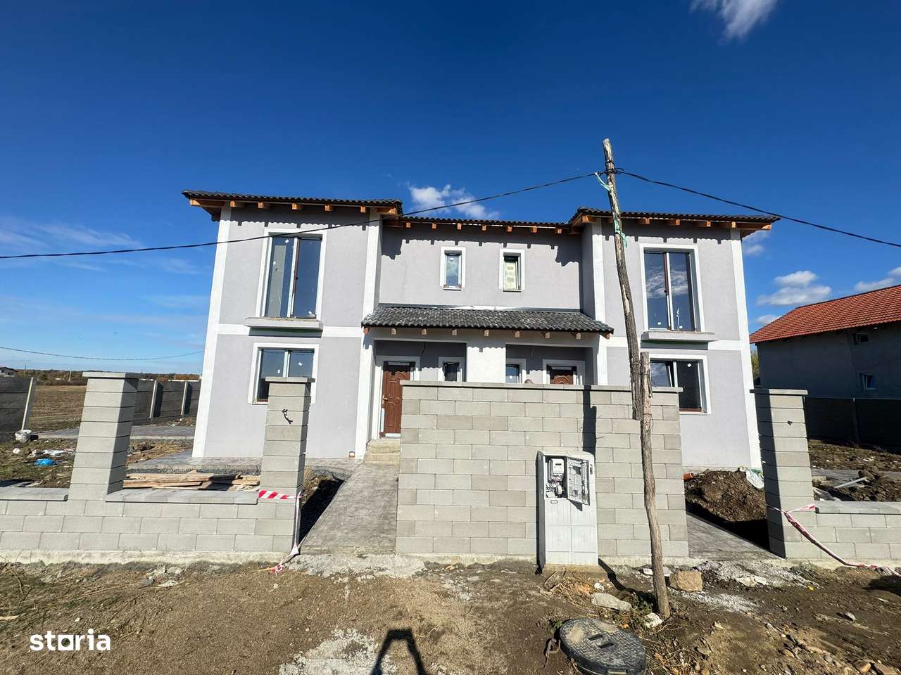 Duplex 4 camere | 2 băi | Toate utilitățile | Moșnița - Imagine principală: 2/7